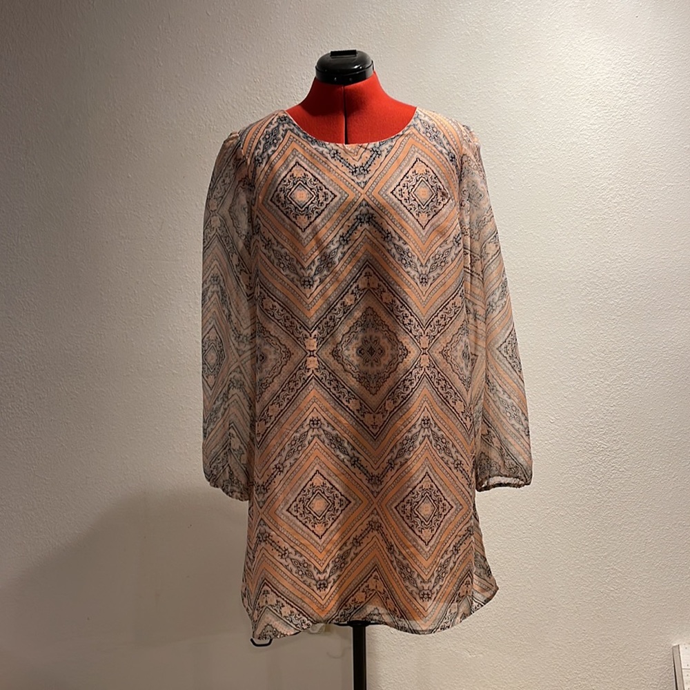 Chiffon long sleeve knee length dress